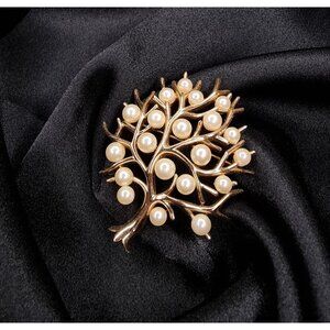 Rare Find Vintage Crown Trifari 1950S Gold-Tone Tree Brooch